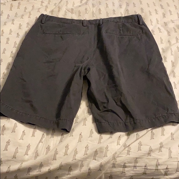 GapKhaks shorts - Picture 2 of 3